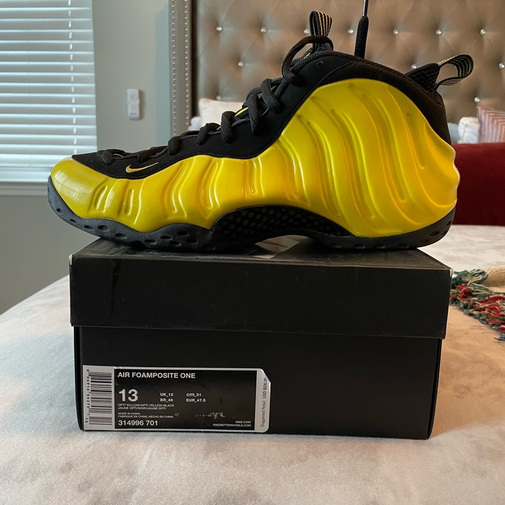COPY - Size 13 Nike Foamposite (Wu-Tang). Great condition.